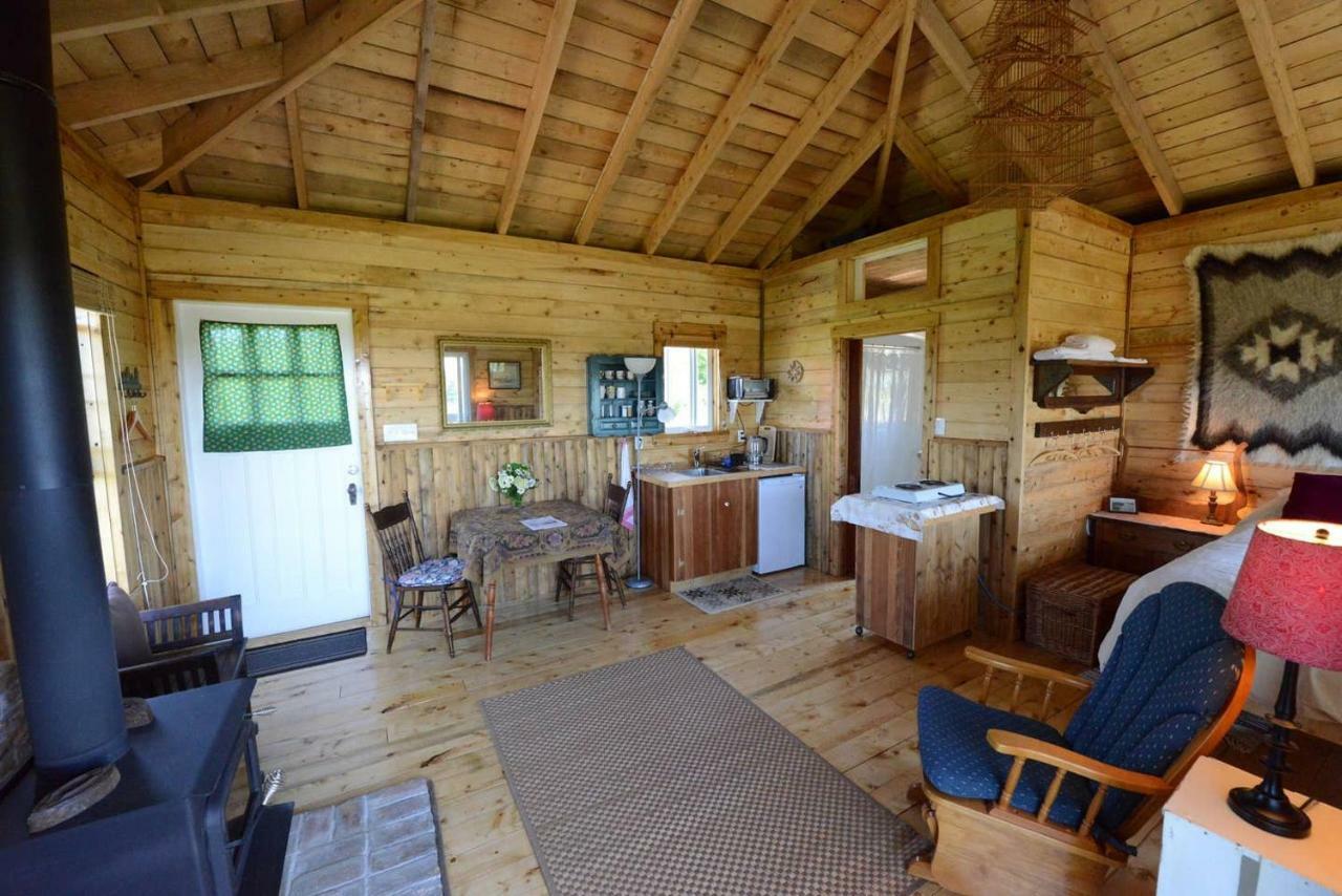 Maregold Centre - Juniper Cabin And Rose Cabin Victoria Beach Extérieur photo