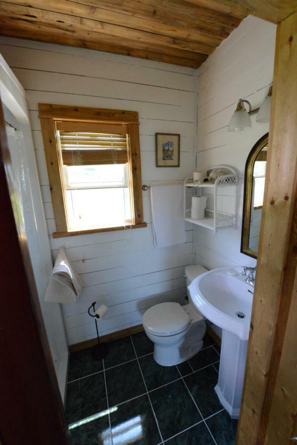 Maregold Centre - Juniper Cabin And Rose Cabin Victoria Beach Extérieur photo